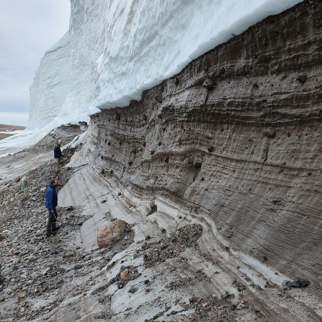 An image from fieldwork at the edge of the Greenland Ice Sheet in 2019.