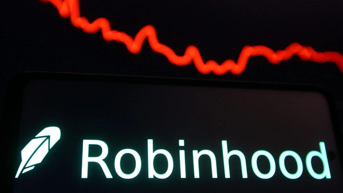 Robinhood To Lay Off 9% Of Full-Time Employees
