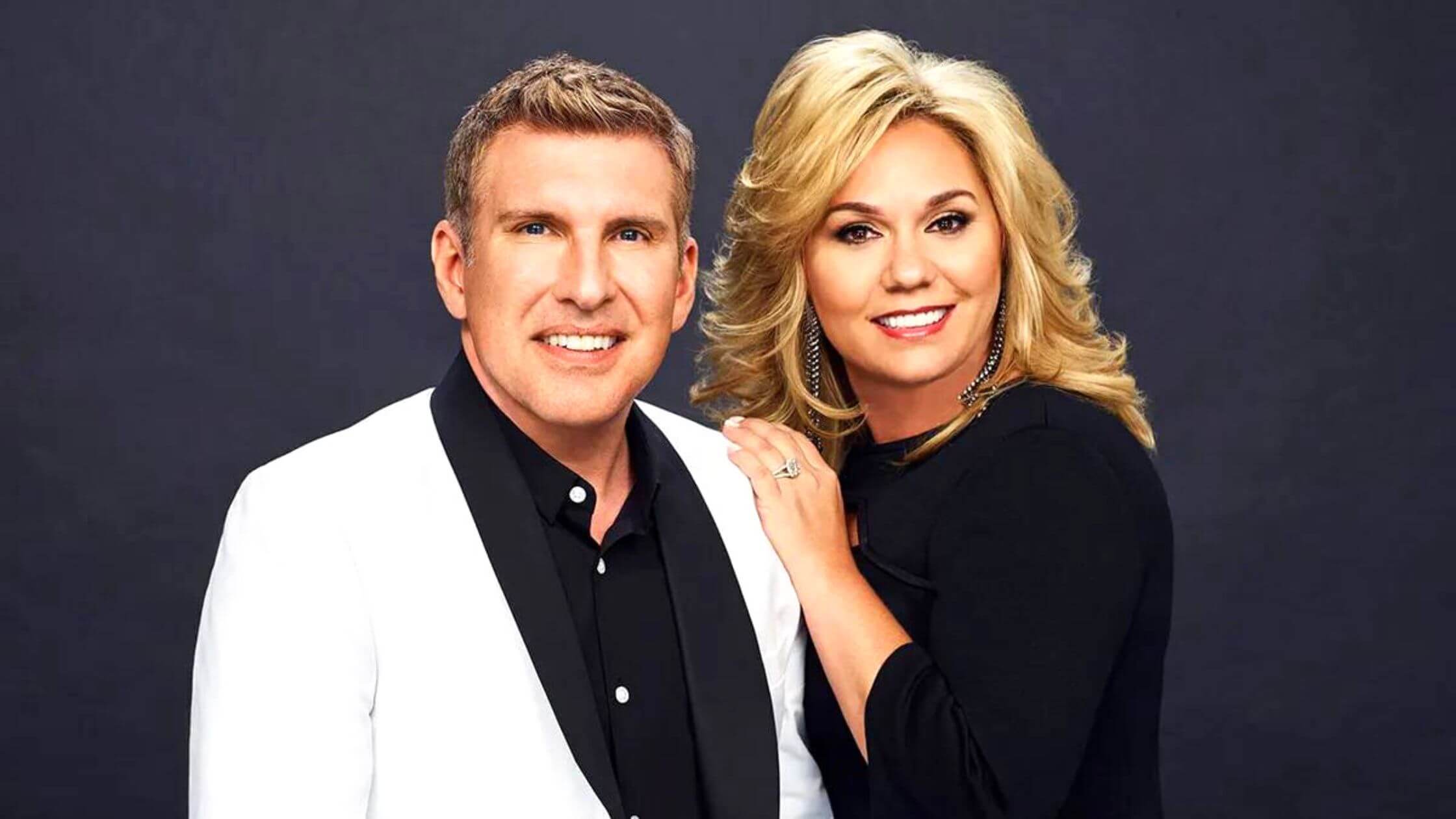 Chrisley Confidante Shares How The Couple Is Managing Despite Their Legal Problems