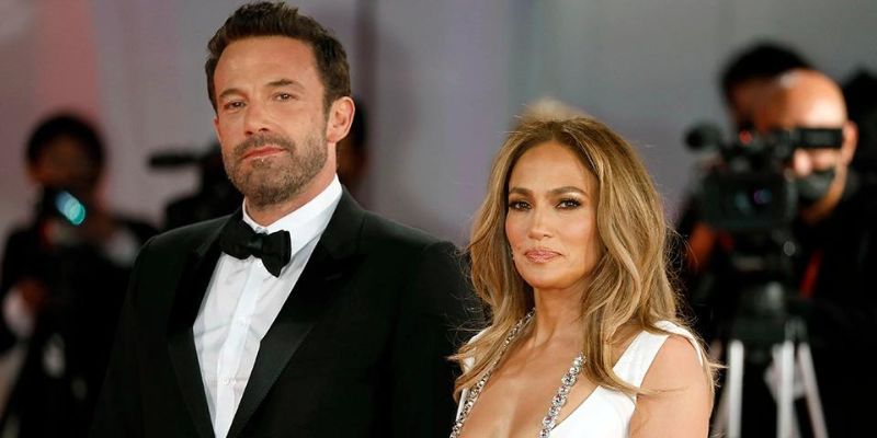 After 20 Years of Romance Jennifer Lopez and Ben Affleck Get Married