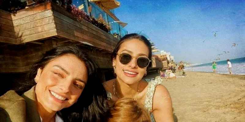 Aislinn Derbez And Renata Notni Are Enjoying Their Vacation Together!!