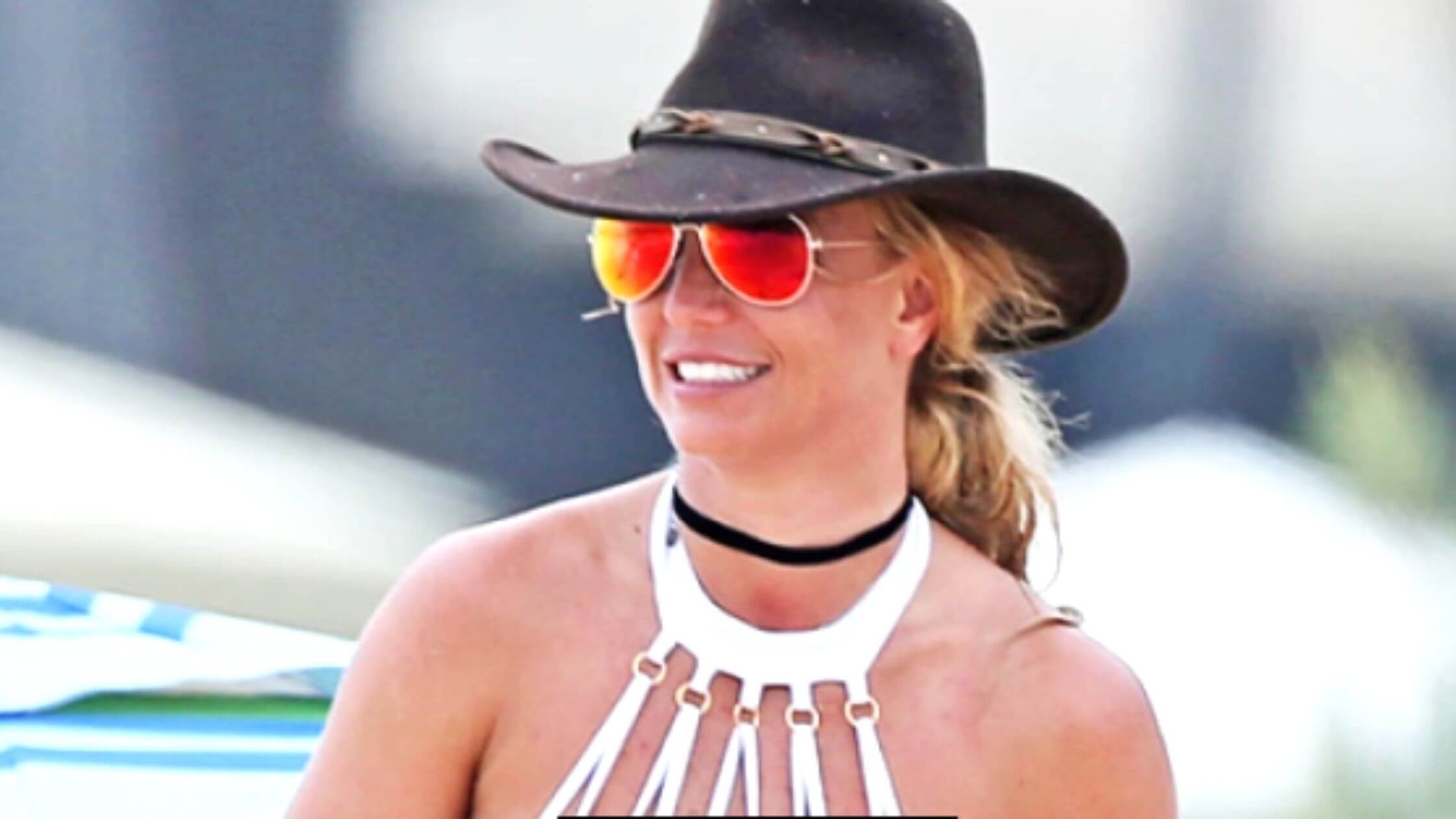 Britney Spears Rocked A Pair Of Blue Bikini Bottoms