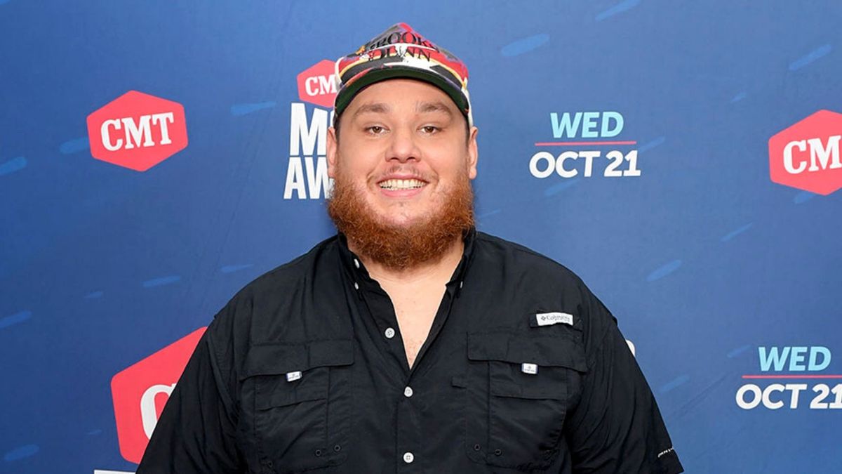 Everything You Need To Know About Luke Combs!! net worth, Age, Wife