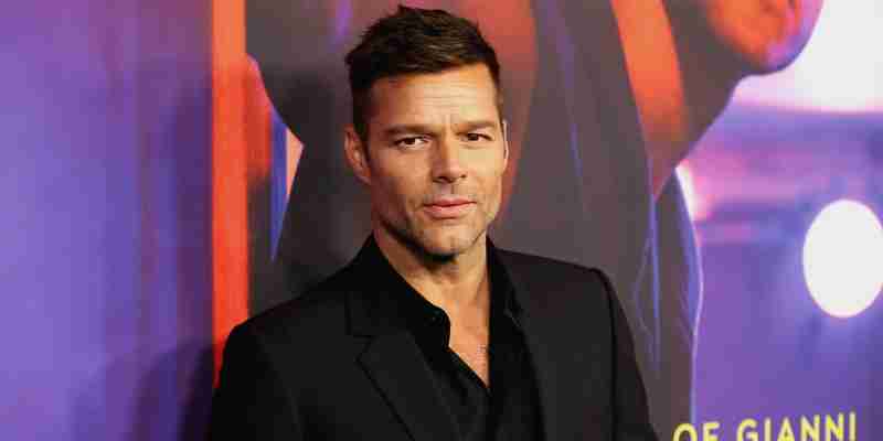 Ricky Martin Returns To Stage After Headline Making Week!!