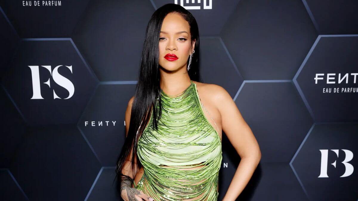 Rihanna Launching Her Own Line Of Maternity Wear For Women To Allow Women Sexy And Attractive