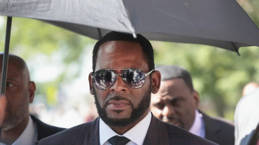 Singer R. Kelly Was Removed From Suicide Watch Last Week After Suing Prison