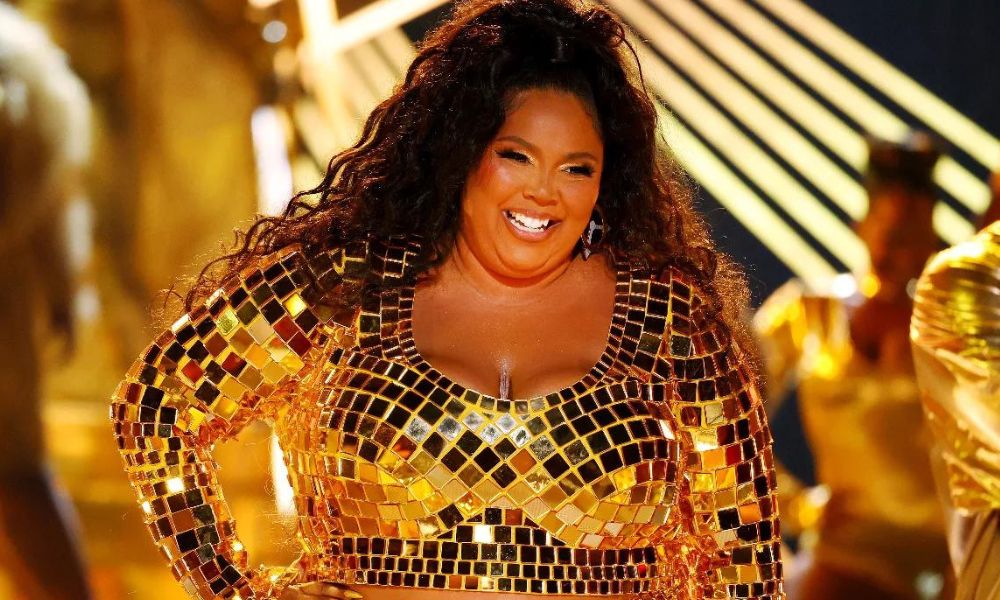 All About Lizzo Net Worth, Relationships, Career, Business Ventures