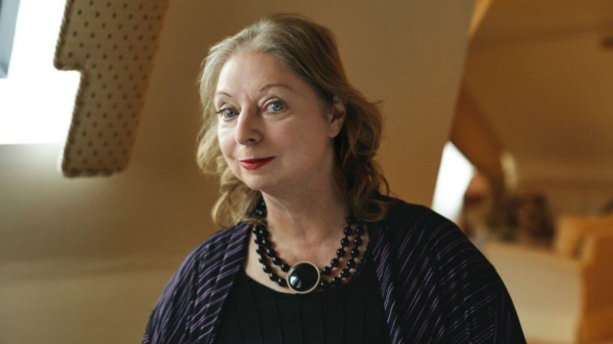 Hilary Mantel Net Worth, Biography, And Cause Of Death ...